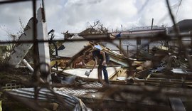 Irma destruiu quase um terço dos prédios de lado holandês de Saint Martin