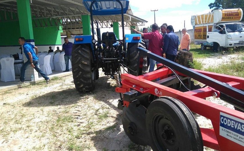 Codevasf investe R$ 2,2 milhões em mecanização agrícola e suporte em Alagoas
