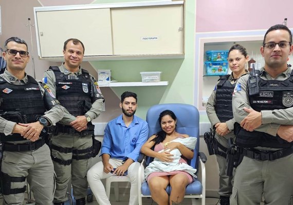 Militares da Patrulha Maria da Penha de Arapiraca salvam bebê vítima de engasgo
