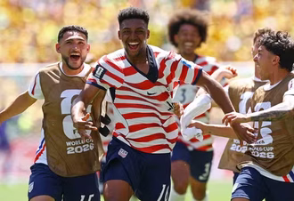 Estados Unidos vencem Austrália e avançam para 2ª fase da Copa do Mundo