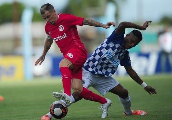 Internacional passa sufoco mas vence o São José pelo Campeonato Gaúcho