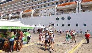 Navio MSC Musica abre temporada de cruzeiros em Maceió