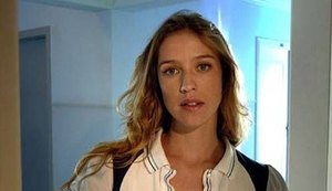 Solteira, Luana Piovani investe na plástica: ‘Peito tá de cinema’