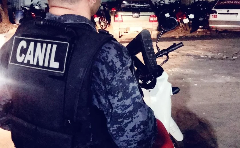 Dupla é presa por tráfico de drogas e receptação durante ação da PM em Arapiraca