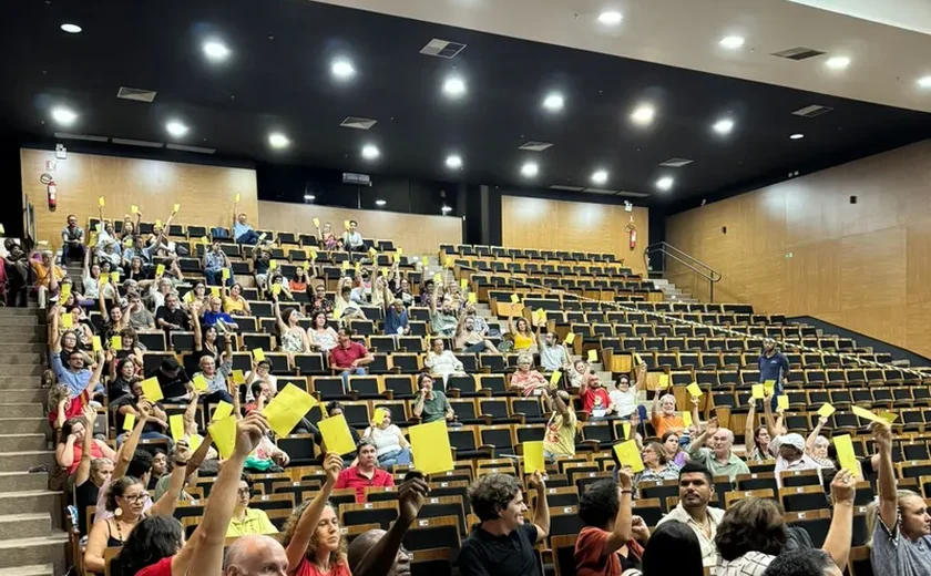 Rede de ensino federal entra em greve nesta segunda-feira