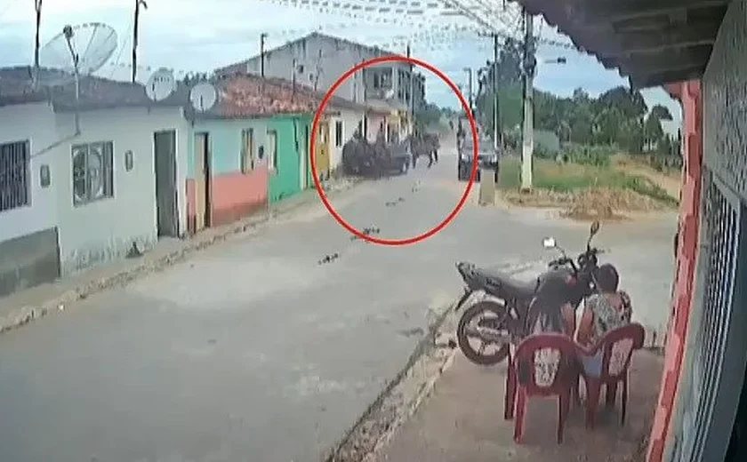 PC indicia motorista e passageiro por invadir cavalgada e deixar dus pessoas feridas em São Brás