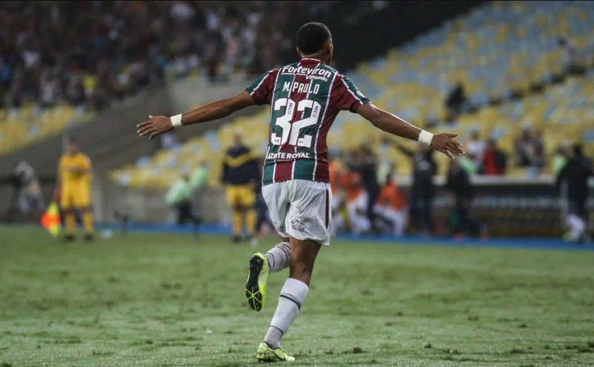 Na estreia de Veron, Palmeiras cai contra Fluminense