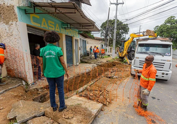 Ligação clandestina foi causa de afundamento na Vila Saem, diz prefeitura