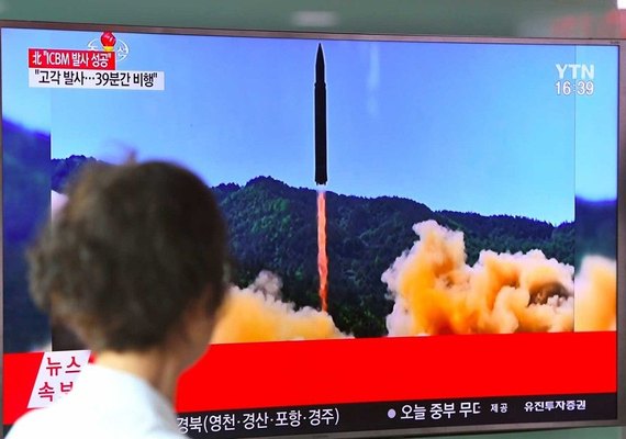 Coreia do Norte lança míssil que sobrevoa Japão