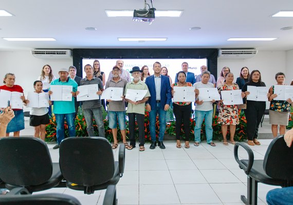 Murici entrega títulos de imóveis do programa “Solo Seguro Favela “ em parceria com CNJ, TJ/AL e Ufal