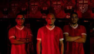 CRB lança o novo uniforme intitulado 'Sangue Alvirrubro'