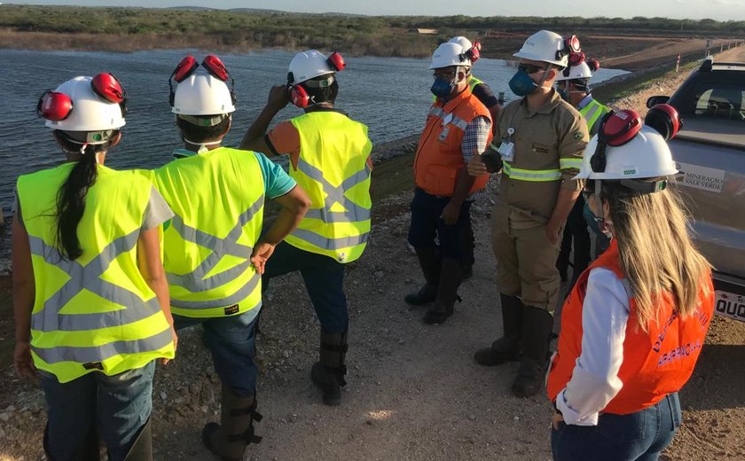 MVV informa que nível atual de água na Barragem da Mina Serrote chegou ao vertedouro, o qual começou a verter água para o riacho Salgado