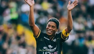 Aos 46 anos, Ronaldinho Gaúcho retorna ao futebol e assina com clube