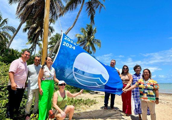 Praia do Patacho realiza hasteamento da Bandeira Azul pelo terceiro ano consecutivo