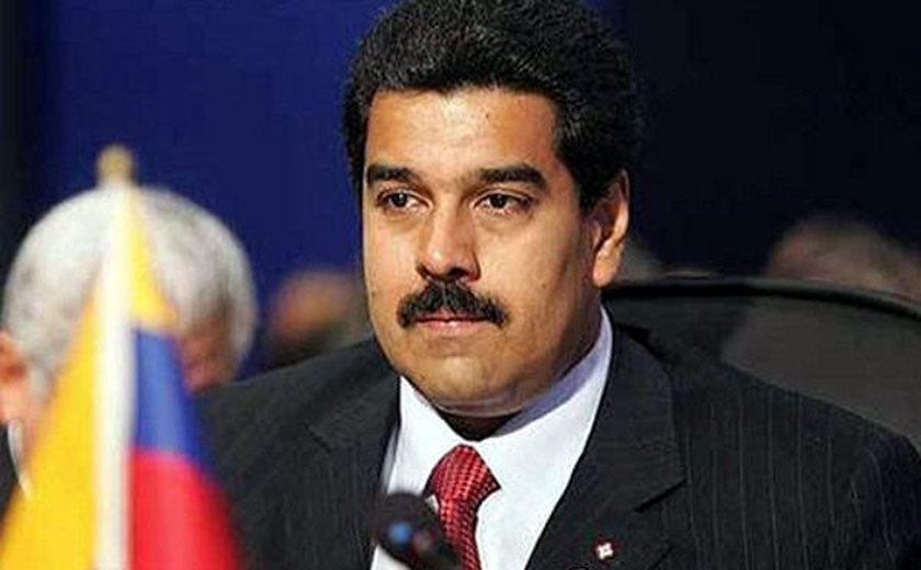 EUA intensificam pressão contra Maduro enquanto Rússia apoia aliado venezuelano
