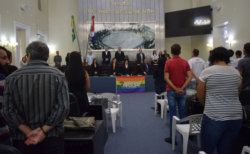 Assembleia Legislativa de Alagoas debate violência e direitos do público LGBTI