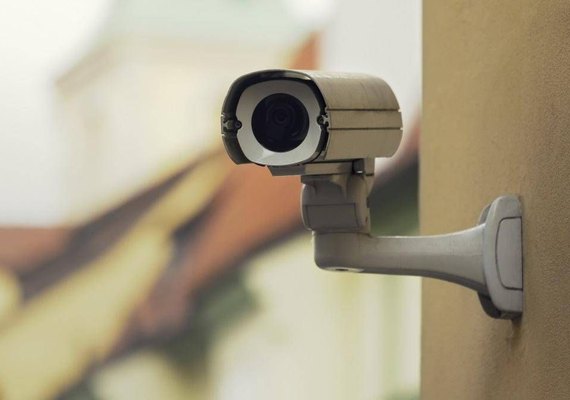 Falha em aplicativos permitia transformar celulares Android em câmeras espiãs