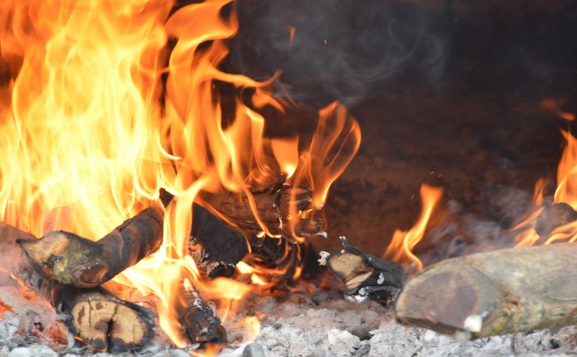 Pneumologista alerta para o perigo das fumaças de fogueiras e fogos de artifício