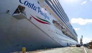 Navio Costa Pacifica traz mais de 3,8 mil turistas a Maceió