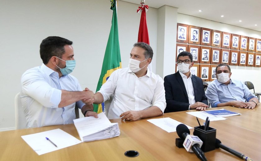 Renan Filho entrega à ALE novo Plano de Cargos e Carreiras do Governo de Alagoas