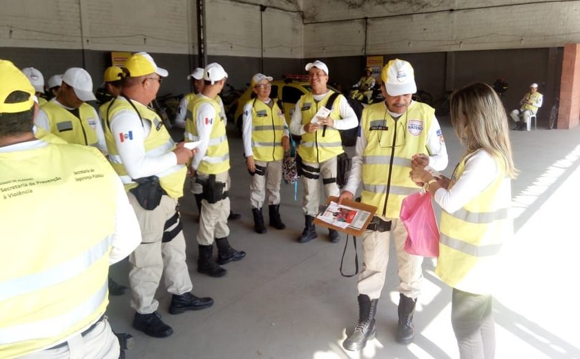 Ronda no Bairro adere ao Outubro Rosa e realiza ação de combate ao câncer de mama