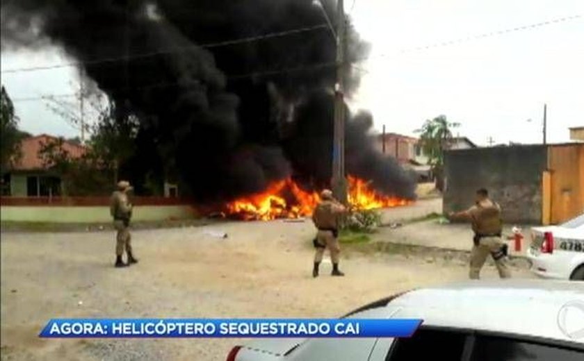 Helicóptero cai em Joinville e deixa três mortos e um ferido