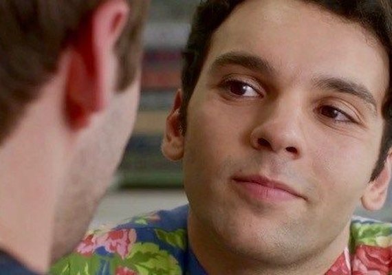 Nos últimos capítulos, casal gay de 'A Lei do Amor' sai do armário, mas sem beijo