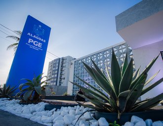Edital do concurso da PGE é retificado e reabre inscrições para candidatos com TEA
