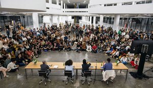 Bienal de SP será poética, enigmática e performativa, dizem curadores