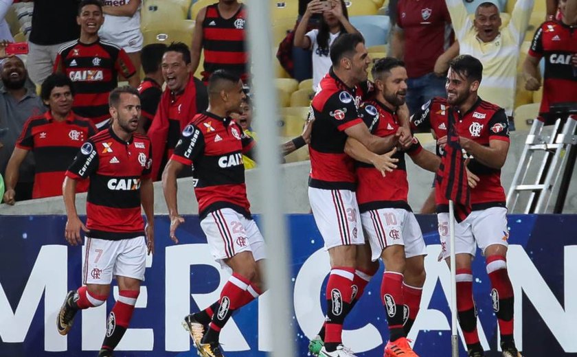 Flamengo arranca empate, elimina Fluminense e vai à semi
