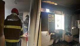 Incêndio atinge casa no bairro da Gruta, em Maceió