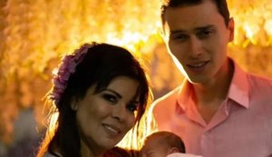 Mara Maravilha adota bebê de dois anos e realiza o sonho de ser mãe