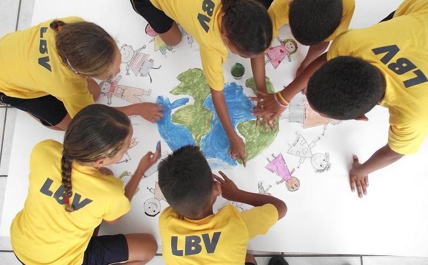 Crianças e pais aproveitam Semana Mundial do Brincar na LBV em Maceió