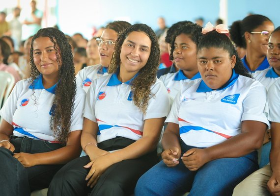 Governo de Alagoas investe R$ 17,3 milhões em educação e entrega Escola Estadual Luiz Duarte em Estrela de Alagoas