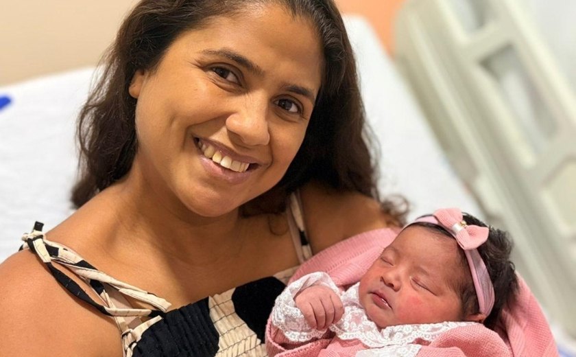 Esther é primeira bebê do ano nascida em maternidade da rede pública municipal