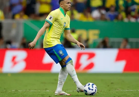 Wesley é cortado e Vanderson é convocado para amistosos da seleção