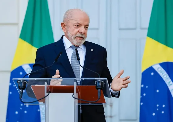 'Não se meta nas eleições no Brasil', diz Lula a Trump