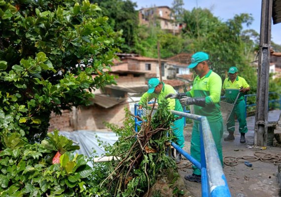 Alurb realiza ações preventivas de limpeza e educação ambiental