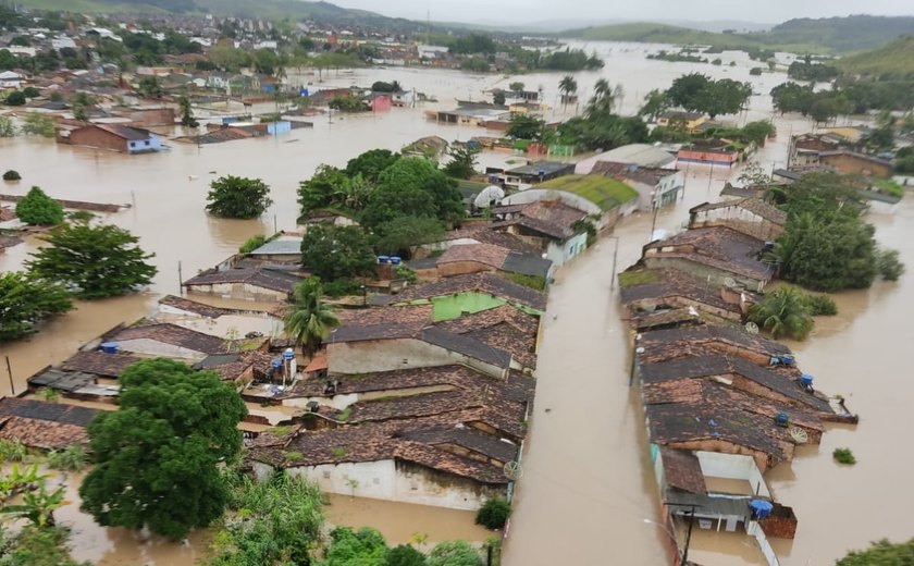 Governo edita novo decreto e amplia emergência para 51 municípios atingidos pelas chuvas