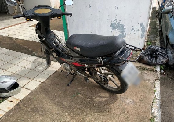 PRF recupera mais uma moto roubada e prende homem por receptação na BR-316