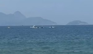 Corpo de piloto do avião que caiu em Copacabana é resgatado