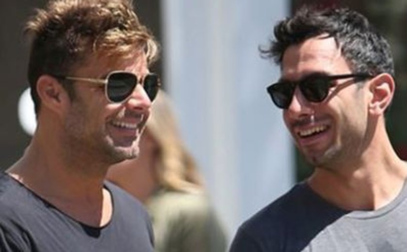 Ricky Martin e Jwan Yosef ficam noivos após um ano de namoro: 'Me ajoelhei'