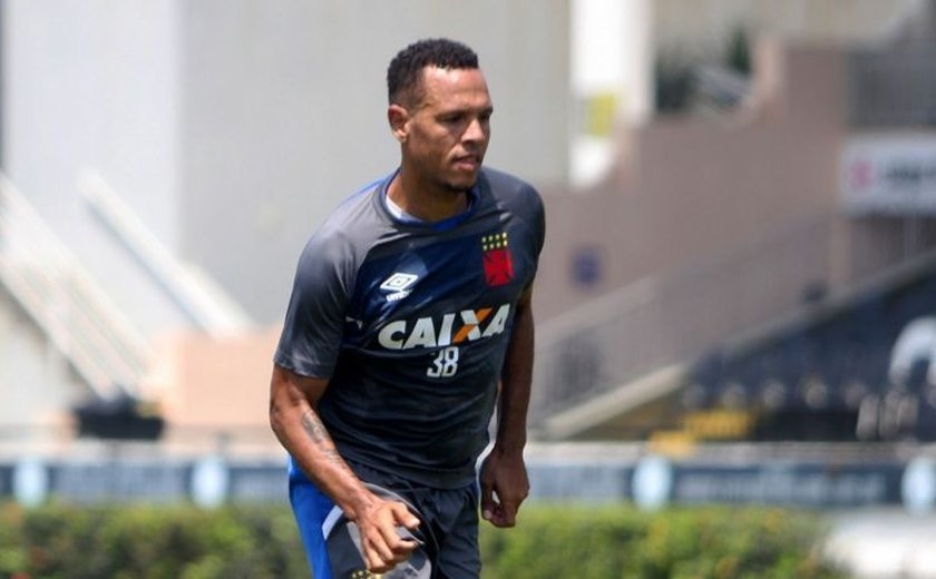 Luis Fabiano não se recupera e fica fora do clássico com o Flamengo