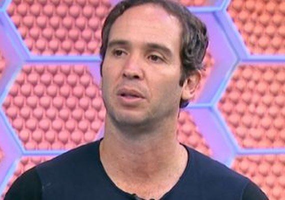 Comentarista esportivo da TV Globo tem salário penhorado por dívidas