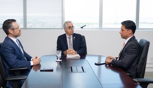 Presidente do TRE/AL recebe visita de cortesia do prefeito de Maceió
