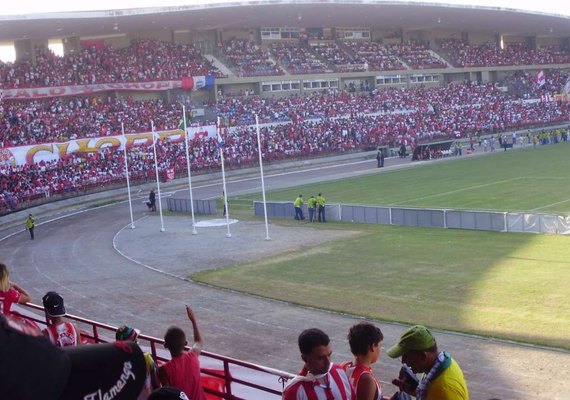 Final de semana de futebol em Alagoas com estádios lotados, decisões emocionantes e economia aquecida