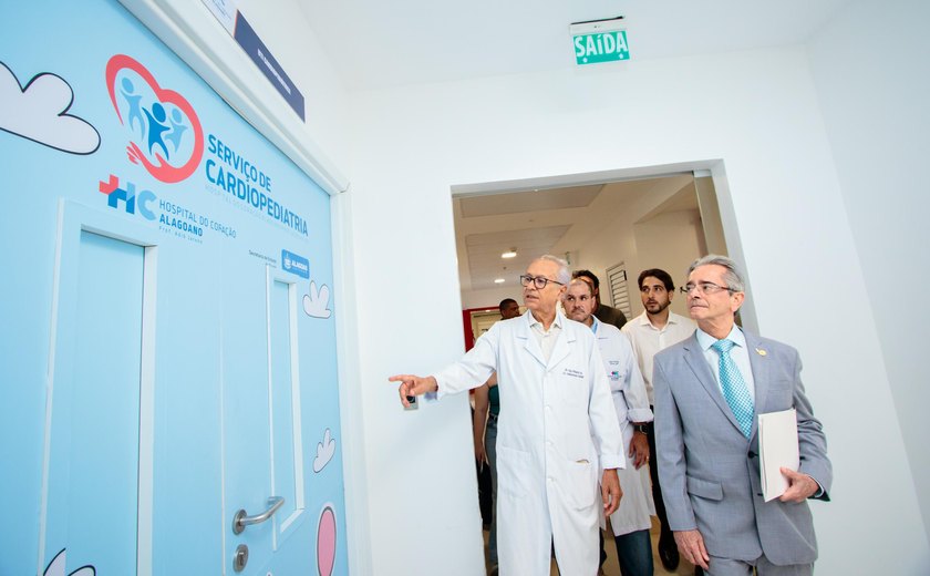 Governador em exercício destaca padrão de 1º mundo na saúde durante visita a hospitais
