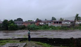 Vídeos: Rio Paraíba recebe grande volume de água e assusta moradores de várias cidades