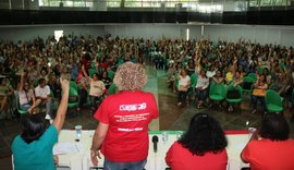 Servidores da educação de Maceió entram em greve por tempo indeterminado