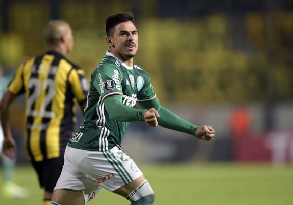 Palmeiras e Peñarol brigam ao final do jogo e confusão chega à torcida